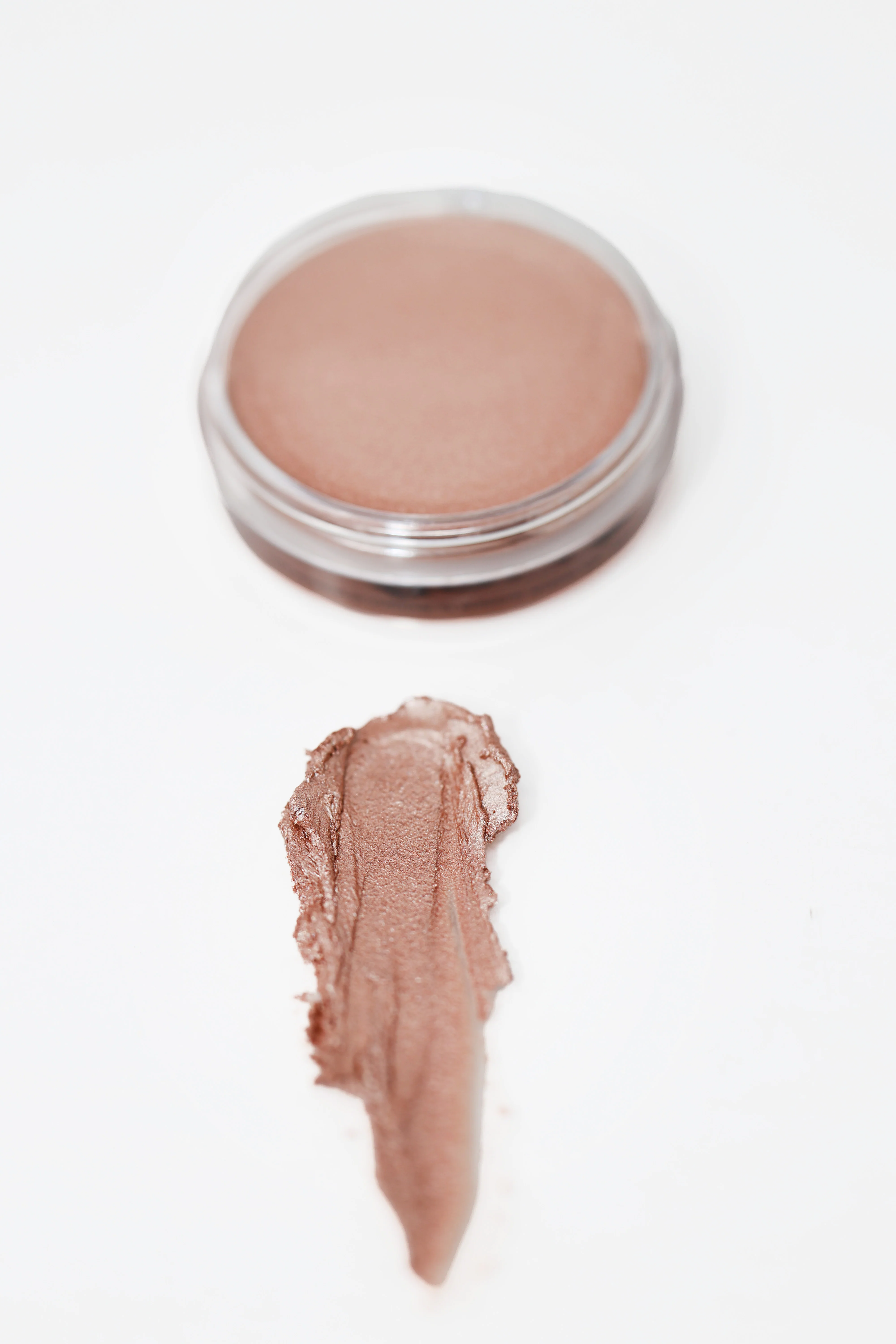 Summer Lights Illuminating Balm - Image 4